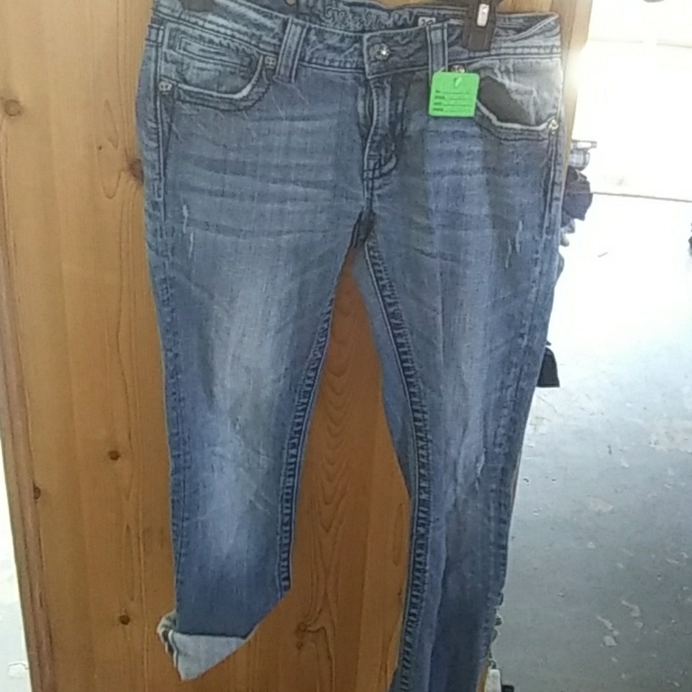 Miss me jeans size 29 reduced *they have been cut